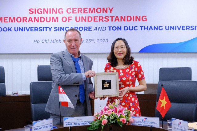 Trường Đại học Tôn Đức Thắng và Đại học James Cook Singapore ký kết hợp tác - Ảnh 3.