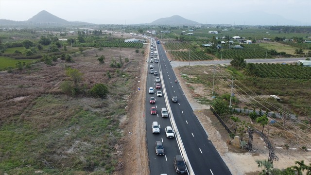 Kiến nghị Bộ GTVT xây cầu vượt tại nút 'xung đột' cao tốc Phan Thiết- Dầu Giây - Ảnh 3.