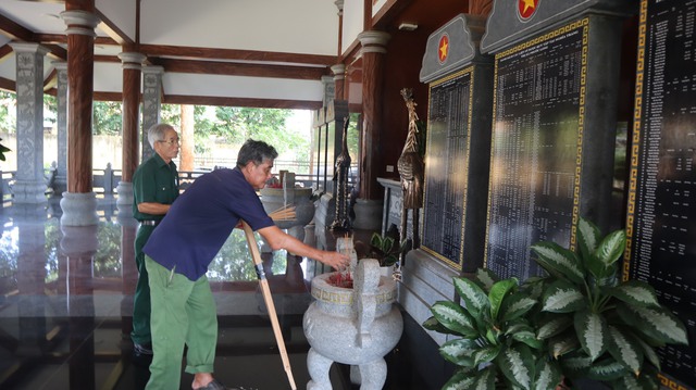 Quản trang thương binh hơn 10 năm canh giấc ngủ đồng đội - Ảnh 4.