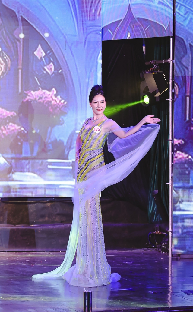 Doanh nhân Nguyễn Ngọc Hiếu đăng quang 'Hoa hậu nhân ái' lan tỏa giá trị nhân văn - Ảnh 1. Doanh nhân Nguyễn Ngọc Hiếu đăng quang 'Hoa hậu nhân ái' lan tỏa giá trị nhân văn - Ảnh 1.
