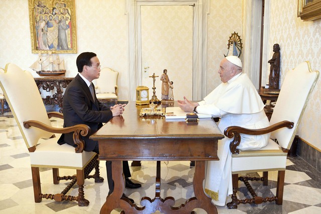 Chủ tịch nước Võ Văn Thưởng thăm Tòa thánh Vatincan, hội kiến Giáo hoàng Francis - Ảnh 2.