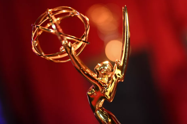 Giải Emmy 2023 hoãn tổ chức  - Ảnh 1.