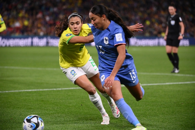 Pháp đánh bại Brazil để tiến gần vòng knock-out World Cup nữ 2023 - Ảnh 1.