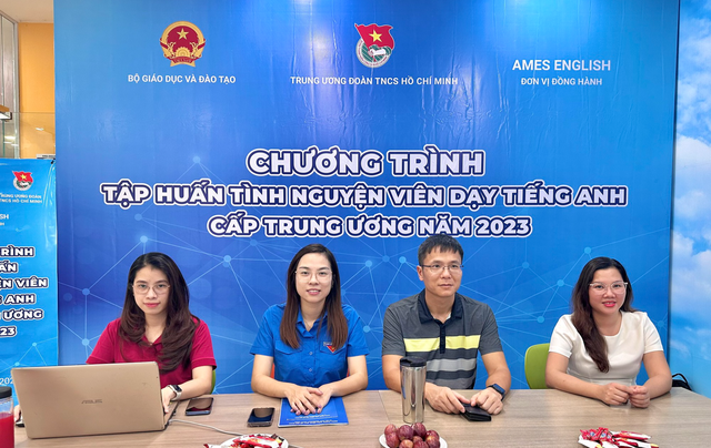 Tập huấn cho hơn 200 tình nguyện viên dạy tiếng Anh trong chiến dịch tình nguyện hè - Ảnh 1.