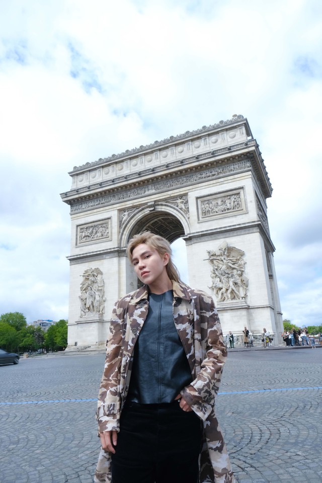 Mặt nạ vàng ấn tượng của beauty blogger Việt dự Paris Haute Couture Week 2023 - Ảnh 5.