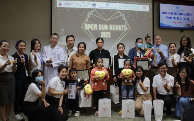 Trao tặng hơn 1,5 tỉ đồng cho Chương trình Nhịp tim Việt Nam - Ảnh 4.
