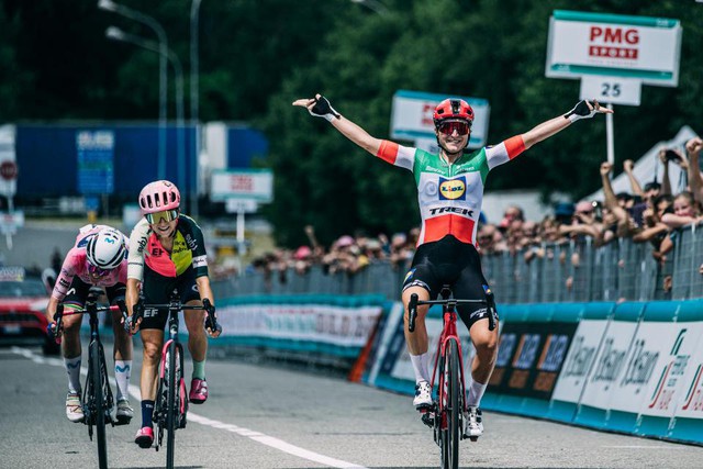 Thêm 5 tay đua bỏ cuộc, Nguyễn Thị Thật vẫn đứng vững ở Giro d’Italia Donne 2023 - Ảnh 3.
