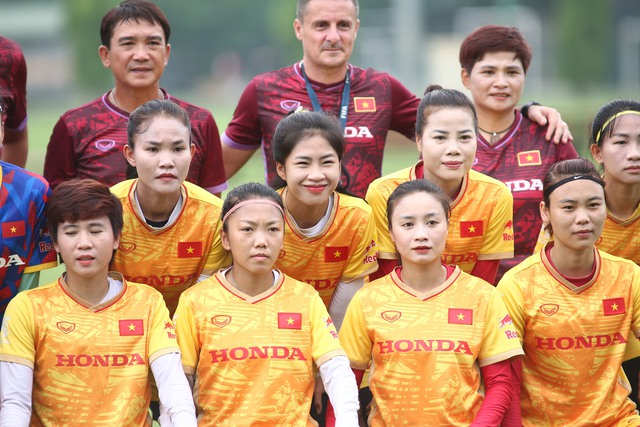 Sắp gặp đội tuyển nữ Việt Nam, ‘Messi bóng đá nữ’ bất ngờ thay đổi - Ảnh 5.
