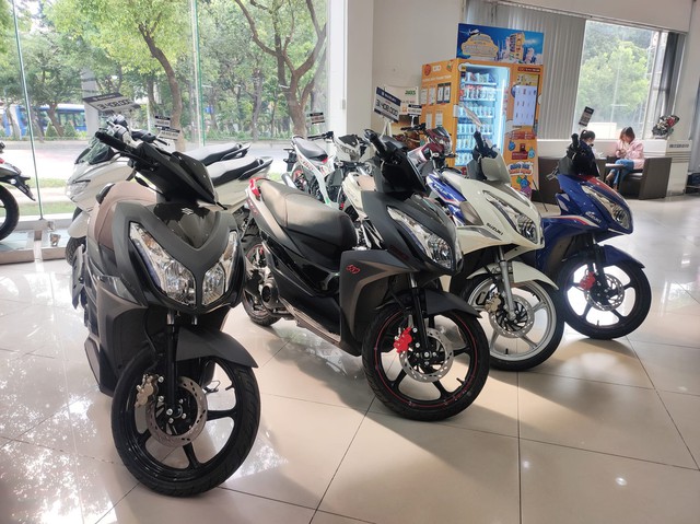 Suzuki dừng bán nhiều dòng xe máy tại Việt Nam, tập trung sang ô tô   - Ảnh 1.