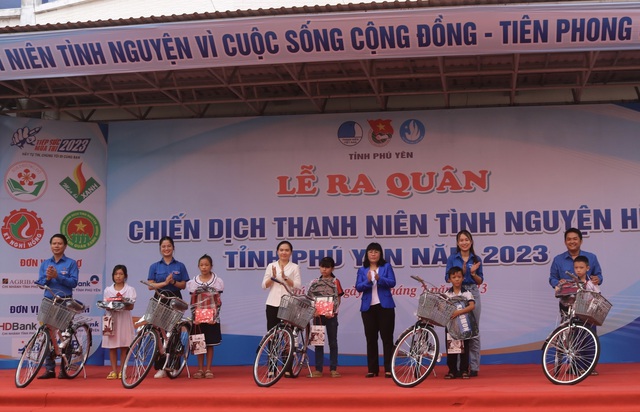 Thanh niên Phú Yên tiên phong chuyển đổi số - Ảnh 1.