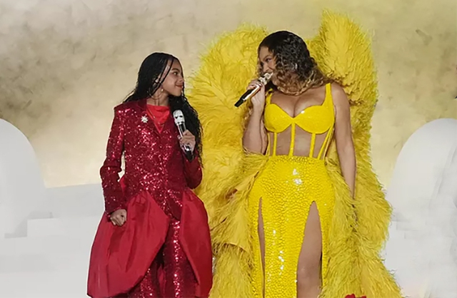 Beyoncé đưa con gái Blue Ivy Carter biểu diễn trên sân khấu - Ảnh 1.