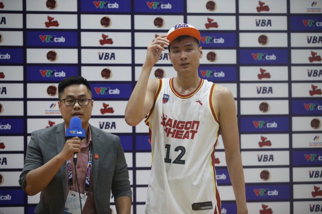 Cầu thủ Việt Nam đầu tiên đoạt danh hiệu xuất sắc nhất trận đấu ở VBA 2023 - Ảnh 2.