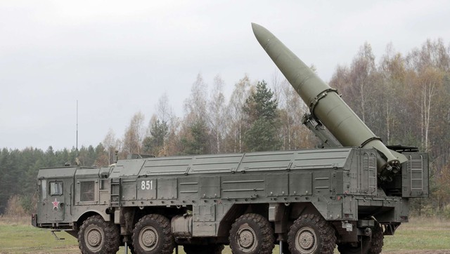 Chiến sự ngày 522: Nga dọa dùng vũ khí hạt nhân nếu Ukraine phản công thắng - Ảnh 1.