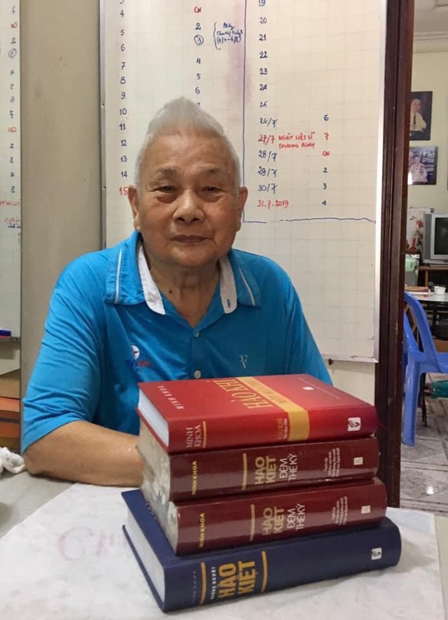 Cựu Tổng biên tập báo 'Sân khấu', nhà văn - đại tá Minh Khoa  qua đời   - Ảnh 2.