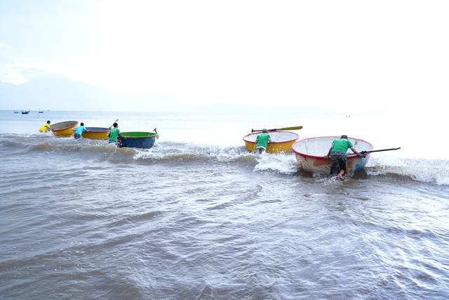 Đà Nẵng: Ngư dân cùng du khách tranh tài tại Ngày hội miền biển - Ảnh 5.