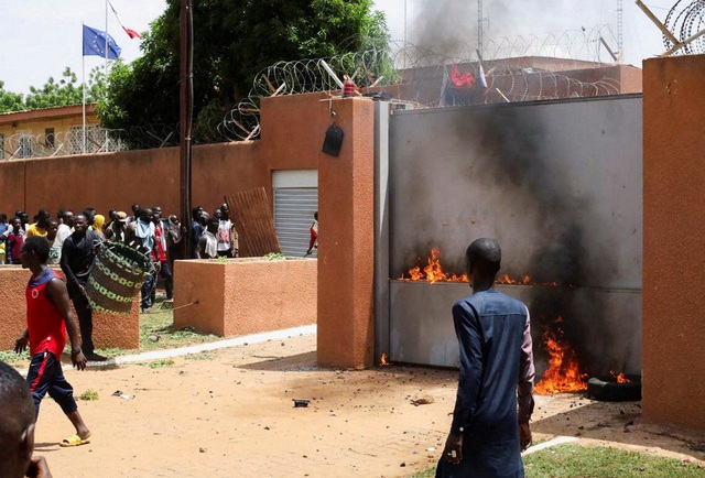 Lãnh đạo các nước Tây Phi cảnh báo sử dụng vũ lực để can thiệp vào Niger - Ảnh 2.