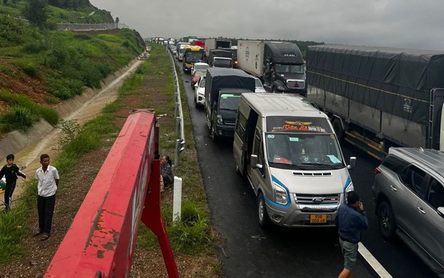 Nỗi lo cao tốc 'thấp chuẩn' - Ảnh 1.