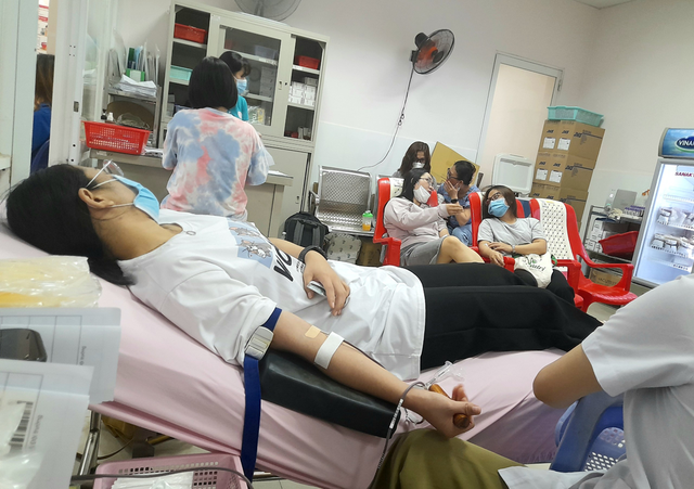 Những người trẻ 'ghiền' hiến máu để cứu người - Ảnh 1.