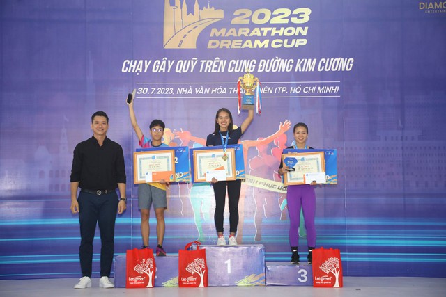 Siêu mẫu Hồ Đức Vĩnh tổ chức thành công giải Marathon Dream Cup 2023   - Ảnh 3.