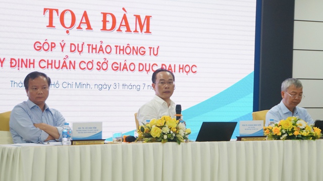 Thứ trưởng Bộ GD-ĐT: ‘Không thể trường nào cũng có thể đào tạo tiến sĩ’ - Ảnh 1.