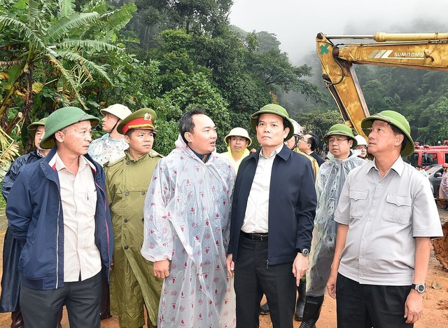 Thủ tướng yêu cầu khẩn trương khắc phục hậu quả sạt lở đèo Bảo Lộc - Ảnh 3.