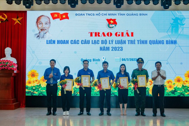 Tuổi trẻ Quảng Bình: Tuyên dương các CLB đội nhóm, thanh niên tình nguyện năm 2023 - Ảnh 1.