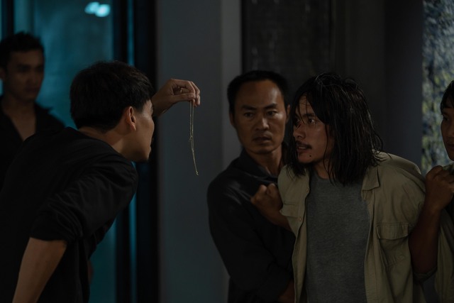 Kiều Minh Tuấn gây bất ngờ với khả năng võ thuật điêu luyện trong phim mới - Ảnh 1.