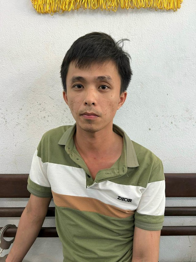 Chặn ô tô ở vịnh Đà Nẵng, bắt đôi nam nữ cùng hơn 500g ma túy - Ảnh 1.