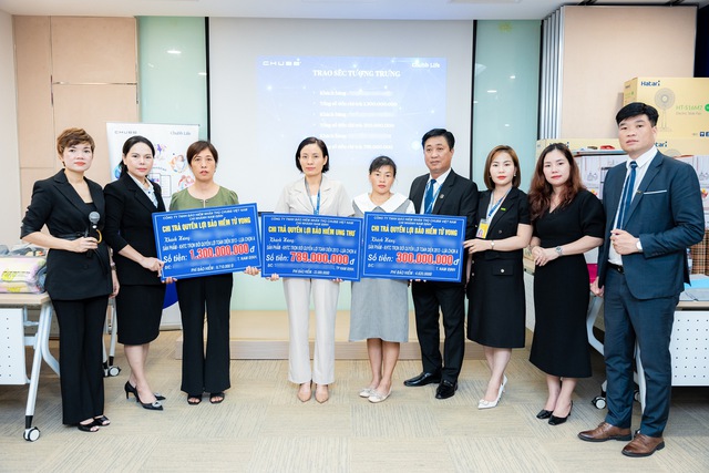 Chubb Life chi trả hơn 2,3 tỉ đồng quyền lợi bảo hiểm tại Nam Định - Ảnh 1.