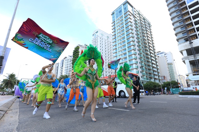 Chiêm ngưỡng bữa tiệc sắc màu của Huda Beach Carnival tại Đà Nẵng - Ảnh 1.