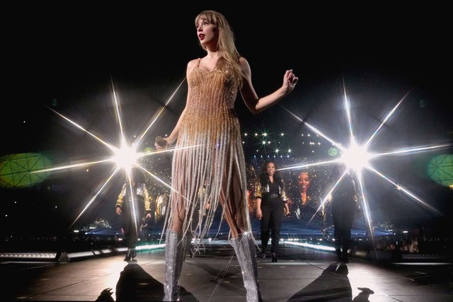 Sôi sục cuộc chiến săn vé concert của Taylor Swift tại Singapore - Ảnh 4.