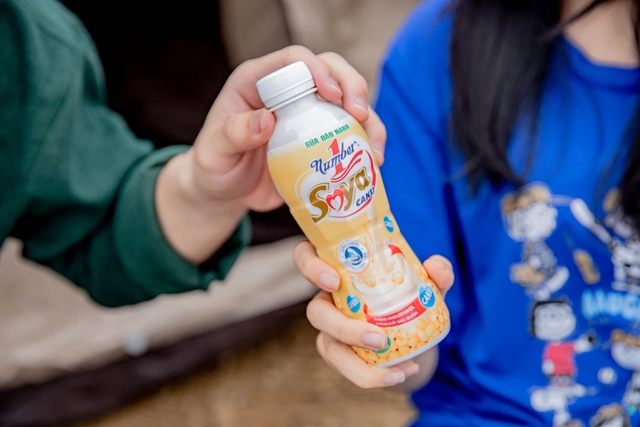 Number 1 Soya Canxi mang hương vị sữa đậu nành truyền thống trong phiên bản chai hiện đại Number 1 Soya Canxi mang hương vị sữa đậu nành truyền thống trong phiên bản chai hiện đại