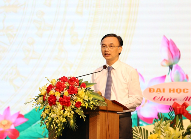 Bộ GD-ĐT công nhận PGS-TS Nguyễn Ngọc Vũ giữ chức Giám đốc Đại học Đà Nẵng   - Ảnh 1.