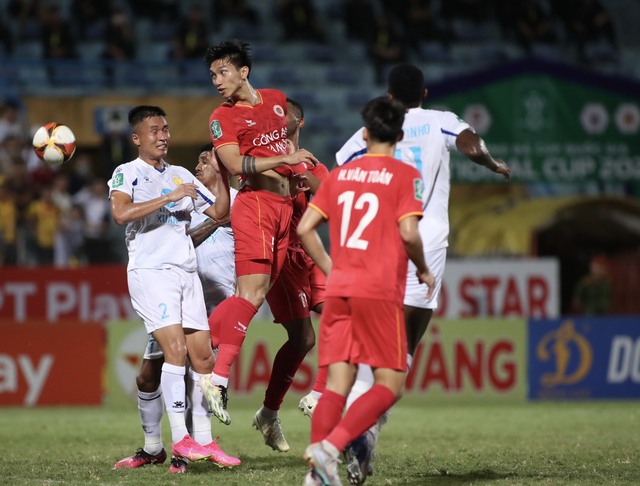 Filip Nguyễn thất bại, thủ môn dự bị thành người hùng đưa Nam Định vào tứ kết Cúp quốc gia - Ảnh 10.