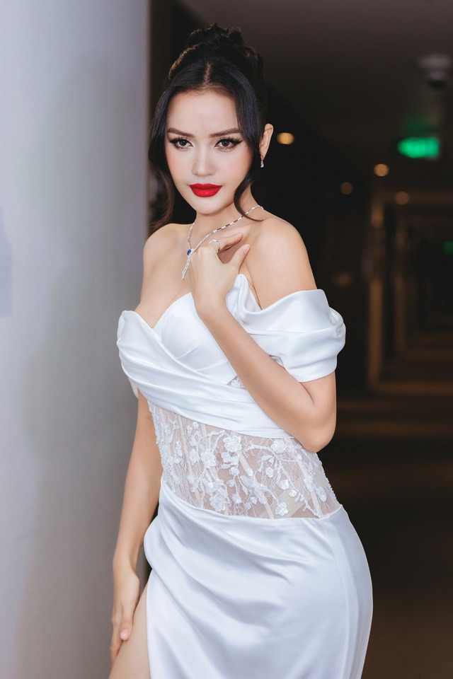 Hoa hậu Ngọc Châu tiết lộ đi học trở lại sau ồn ào chưa tốt nghiệp - Ảnh 2.