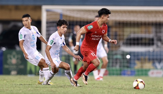 Filip Nguyễn thất bại, thủ môn dự bị thành người hùng đưa Nam Định vào tứ kết Cúp quốc gia - Ảnh 7.