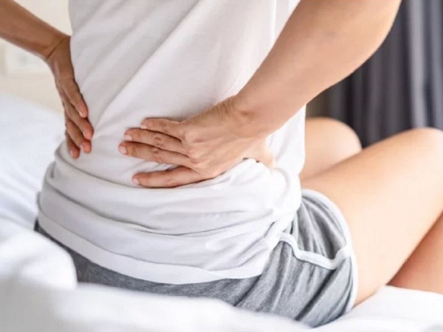 5 cách hiệu quả giúp ngăn đau lưng dưới cho phụ nữ sau 40 tuổi - Ảnh 1.