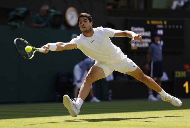 Djokovic tiếp tục chuỗi bất bại tại giải Wimbledon - Ảnh 3.