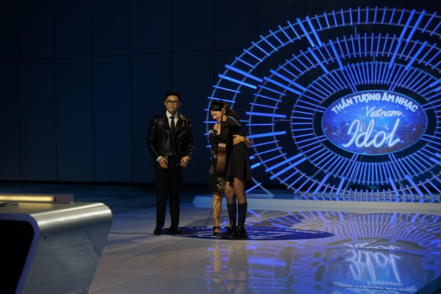 Mỹ Tâm bật khóc trong tập 1 của ‘Vietnam Idol 2023’ - Ảnh 4.