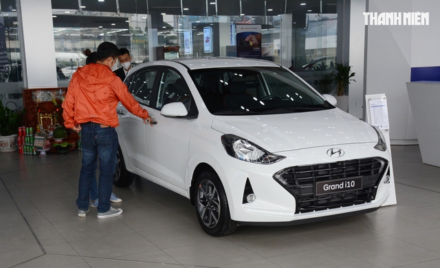 Ô tô máy xăng giá rẻ nhất Việt Nam: Doanh số giảm, Wigo bám đuổi Grand i10 - Ảnh 1.