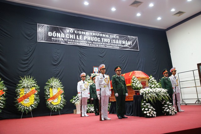Thủ tướng Chính phủ Phạm Minh Chính viếng nguyên Trưởng Ban Tổ chức T.Ư Lê Phước Thọ - Ảnh 3.