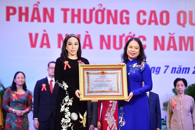 Phó chủ tịch KN Holdings được Chủ tịch nước trao tặng Huân chương Lao động hạng nhất - Ảnh 1.