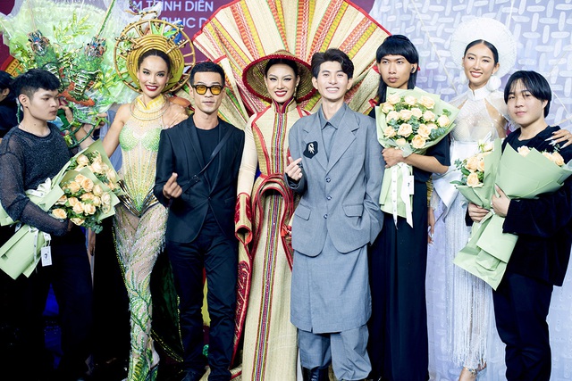 Ngắm những bộ trang phục dân tộc do Nguyễn Minh Công làm mentor thắng giải quốc tế - Ảnh 16.