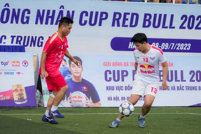 Sôi nổi giải bóng đá Thanh niên Công nhân - Cúp Red Bull 2023 tại Hà Nội - Ảnh 6. Sôi nổi giải bóng đá Thanh niên Công nhân - Cúp Red Bull 2023 tại Hà Nội - Ảnh 6.