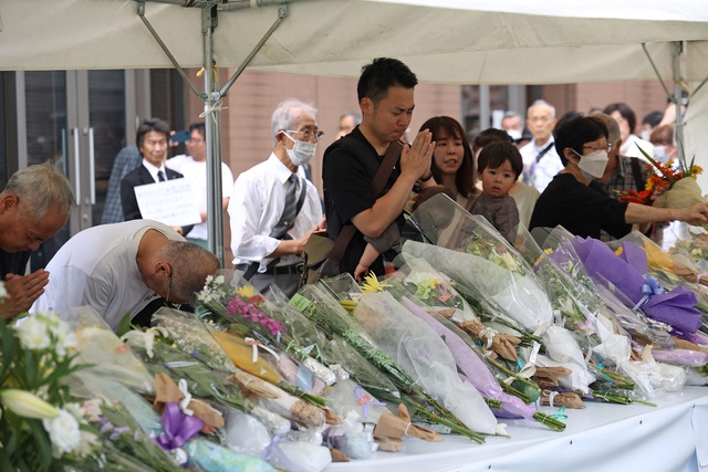 Nhật đánh dấu một năm sau khi cựu Thủ tướng Shinzo Abe bị ám sát - Ảnh 3.