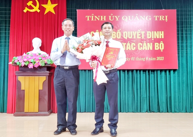 Quảng Trị công bố nhiều quyết định bổ nhiệm nhân sự lãnh đạo - Ảnh 1. Quảng Trị công bố nhiều quyết định bổ nhiệm nhân sự lãnh đạo - Ảnh 1.