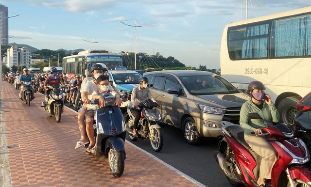 Cầu Xóm Bóng Nha Trang thông xe kỹ thuật vào 2.9, đưa vào khai thác ngày 20.9 - Ảnh 4.