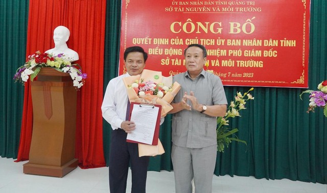 Quảng Trị công bố nhiều quyết định bổ nhiệm nhân sự lãnh đạo - Ảnh 3. Quảng Trị công bố nhiều quyết định bổ nhiệm nhân sự lãnh đạo - Ảnh 3.