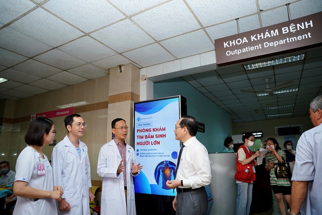 Bệnh viện đại học Y Dược TP.HCM khai trương Phòng khám tim bẩm sinh người lớn - Ảnh 1.