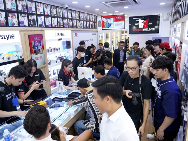 Bộ đôi smartphone Galaxy Z Fold5 và Galaxy Z Flip5 mở bán tại Việt Nam - Ảnh 3.